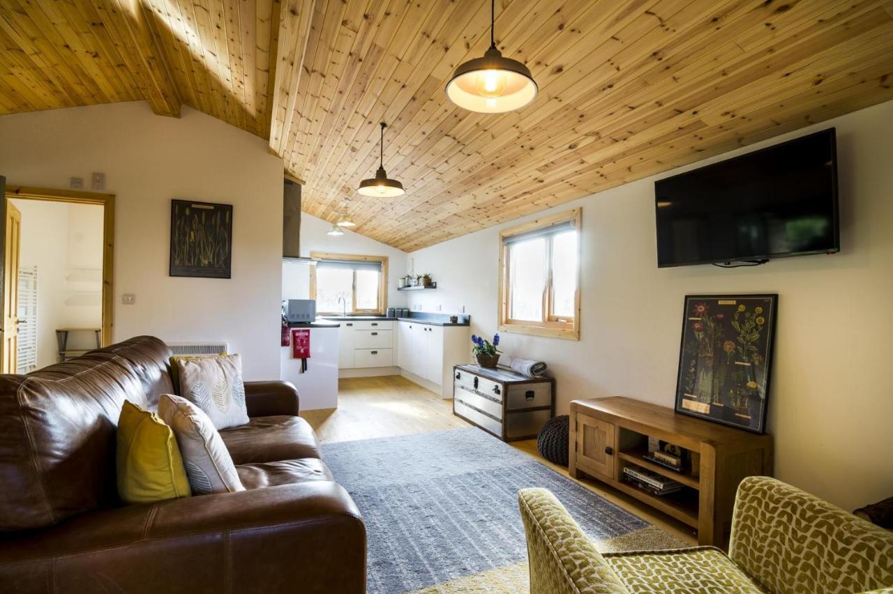 Laurel Lodge - 2 Bedroom Log Cabin - St Florence Saint Florence Екстериор снимка