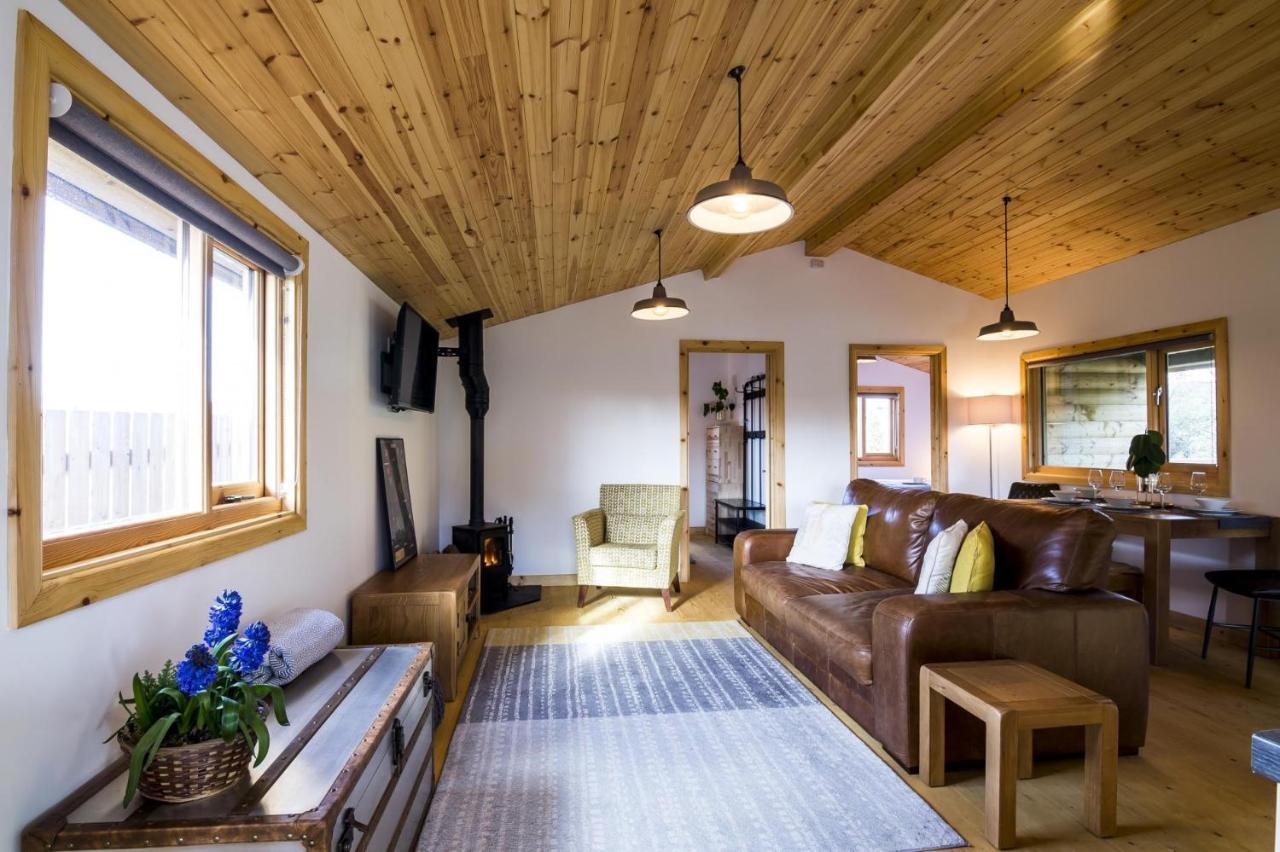 Laurel Lodge - 2 Bedroom Log Cabin - St Florence Saint Florence Екстериор снимка